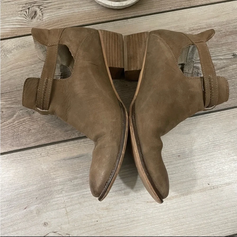 Seychelles Leather‎ Buckle Ankle Boots